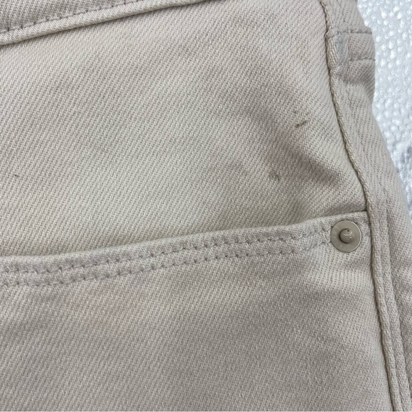 Levi's Stretch Tan Mid Rise Cuffed Shorts Women's Size‎ 33 - Picture 7 of 10